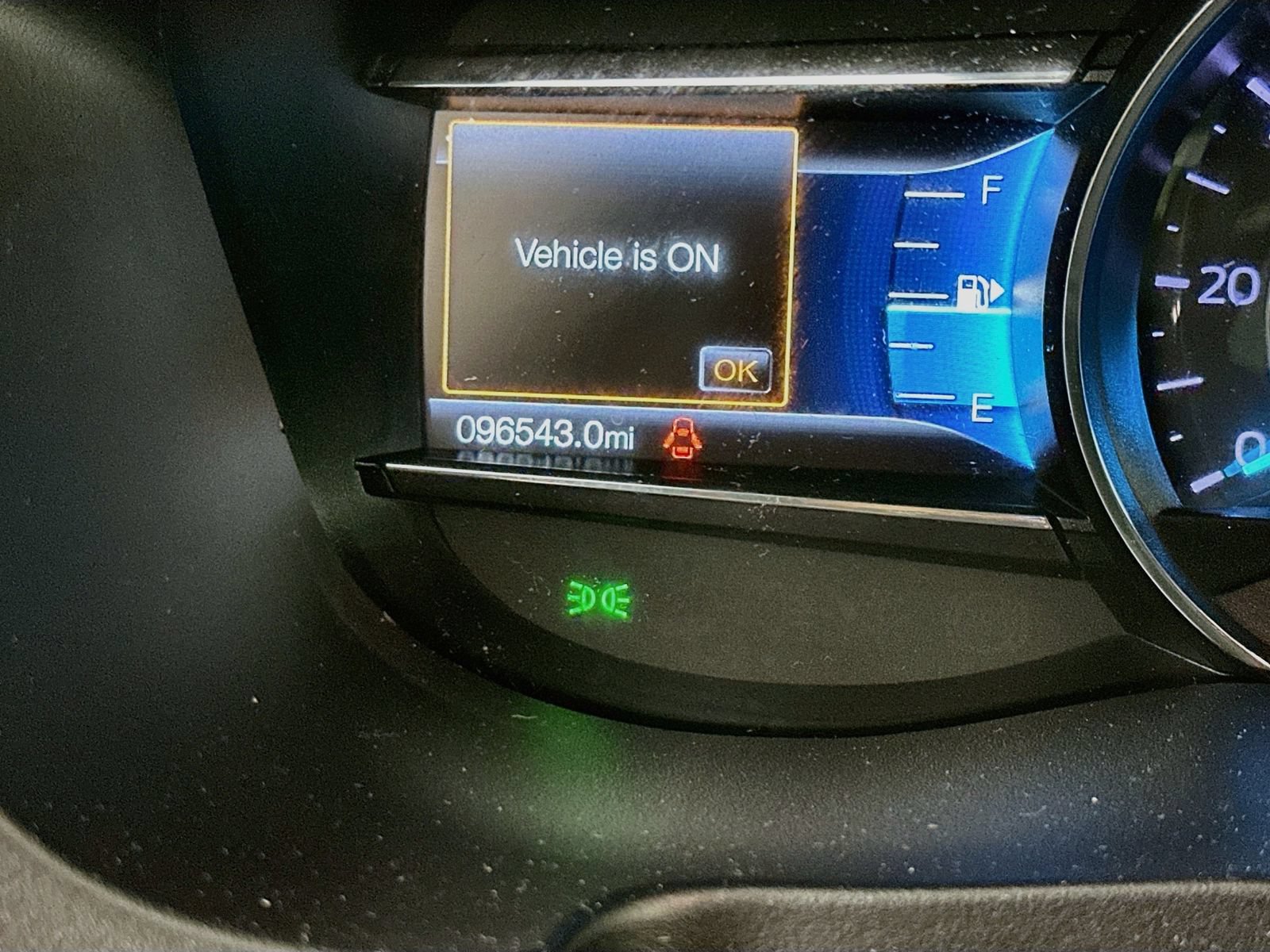 Used 2018 Ford Explorer XLT w/ Equipment Group 202A FWD image 13