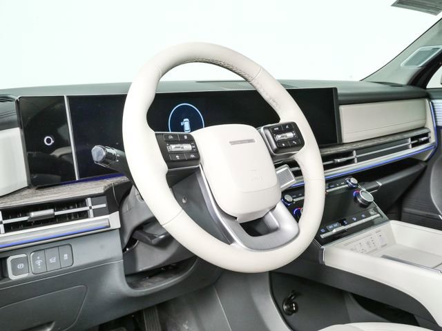 Used 2024 Hyundai Santa Fe Limited FWD image 4