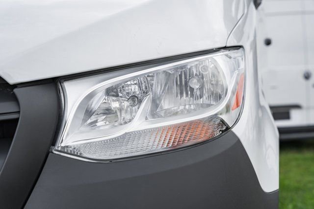 Used 2023 Mercedes-Benz Sprinter 4500 image 8