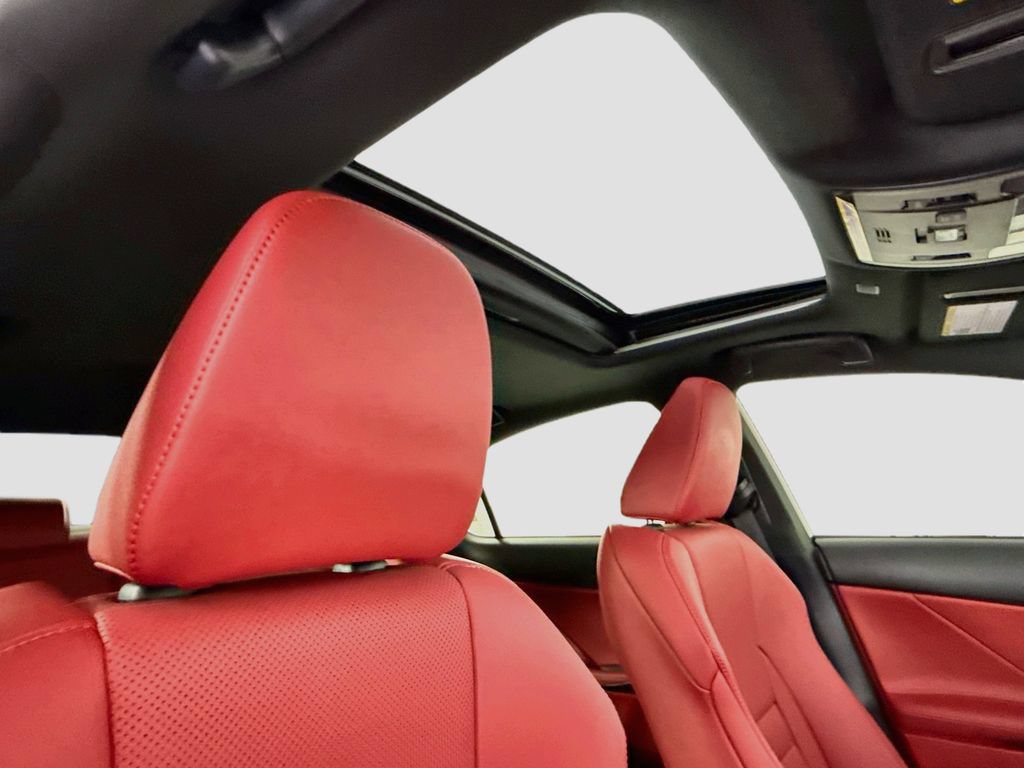 Used 2025 Lexus IS 500 RWD image 18
