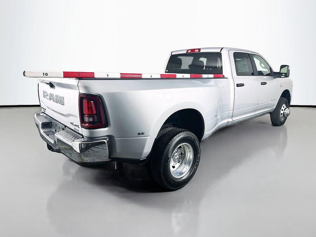 New 2026 RAM 3500 Big Horn AWD/4WD image 7