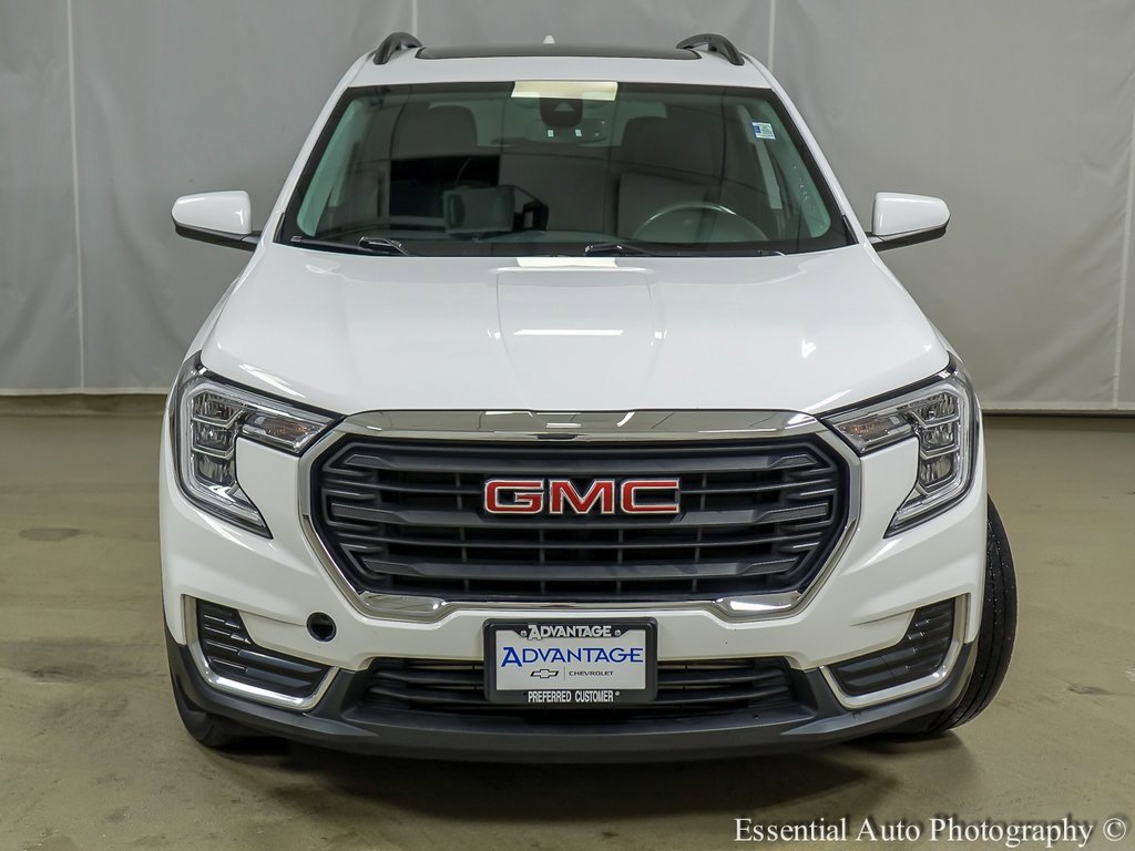 Used 2022 GMC Terrain SLE w/ Driver Convenience Package image 5
