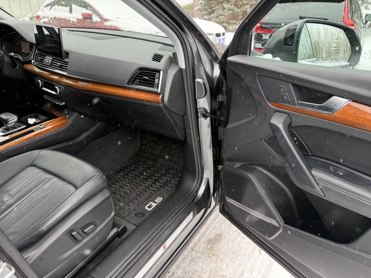Used 2023 Audi Q5 2.0T Premium Plus w/ Premium Plus Package image 13
