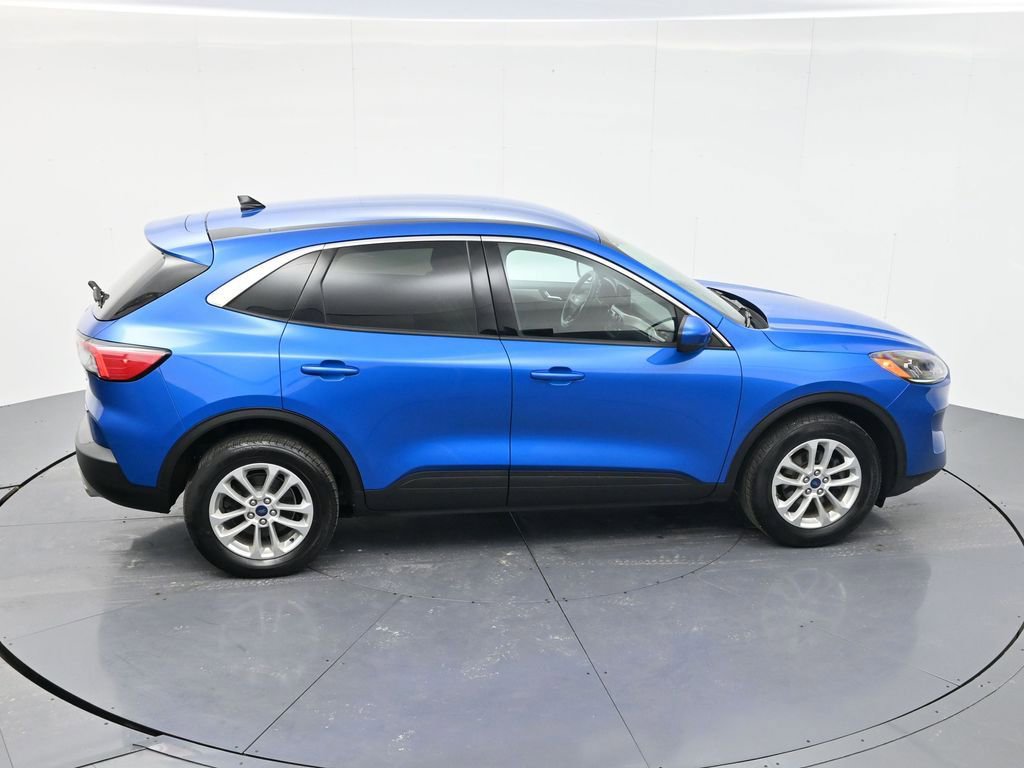 Used 2020 Ford Escape SE image 39