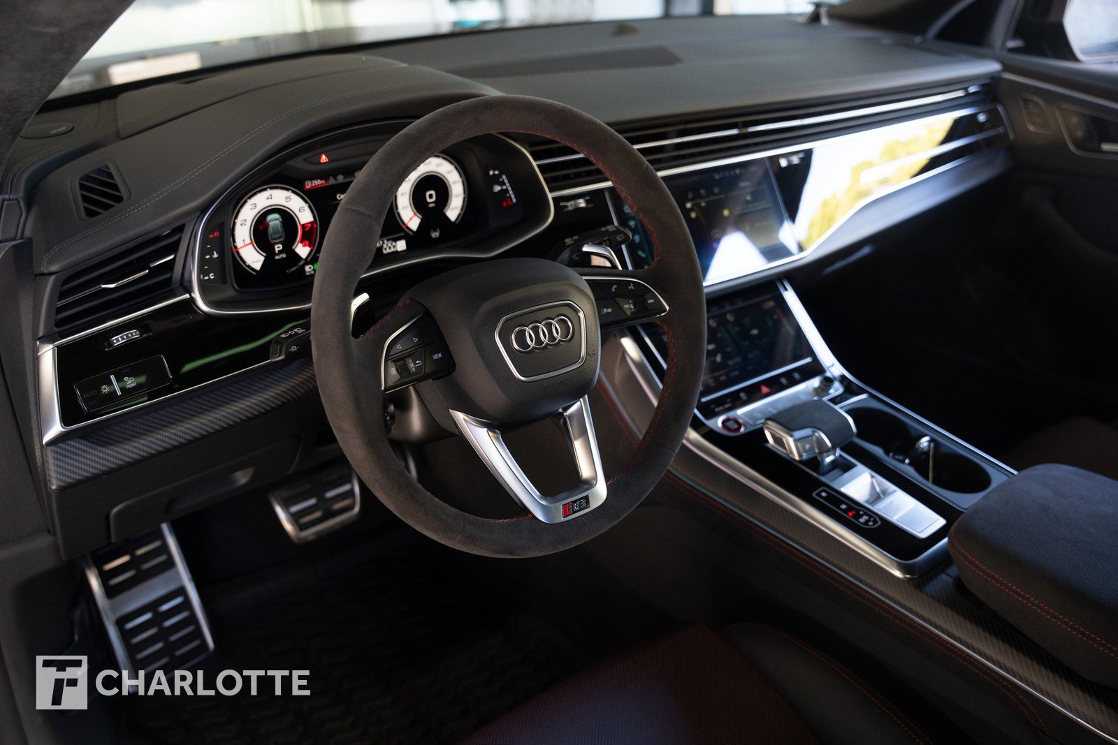 Used 2025 Audi RS Q8 performance image 16