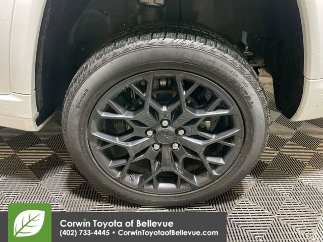 Used 2025 Jeep Grand Cherokee Summit w/ Adv Protech Group IV image 23