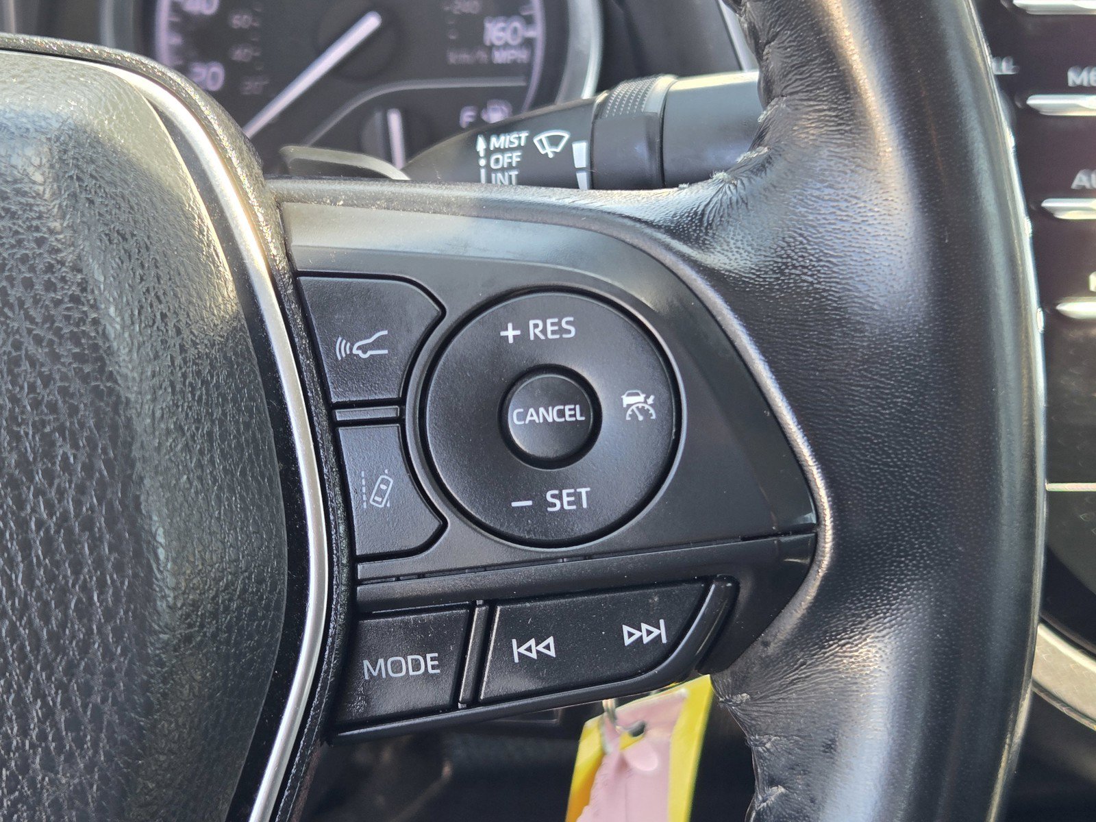 Used 2020 Toyota Camry SE FWD image 22