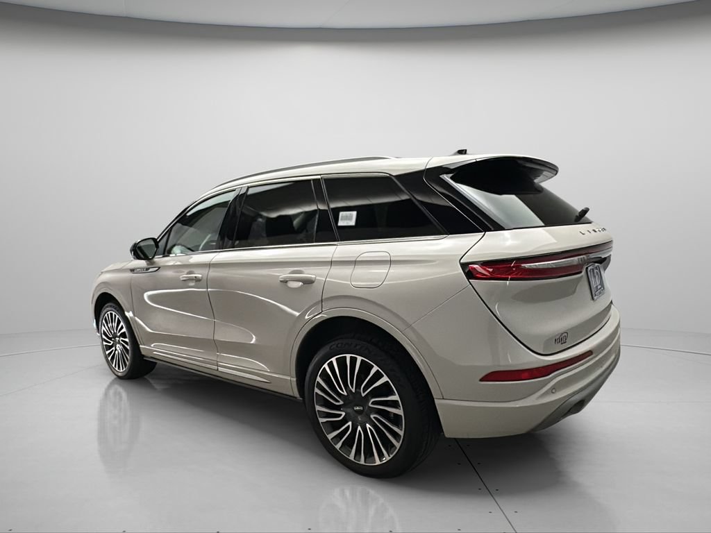 Used 2021 Lincoln Corsair AWD w/ Sport Package image 4