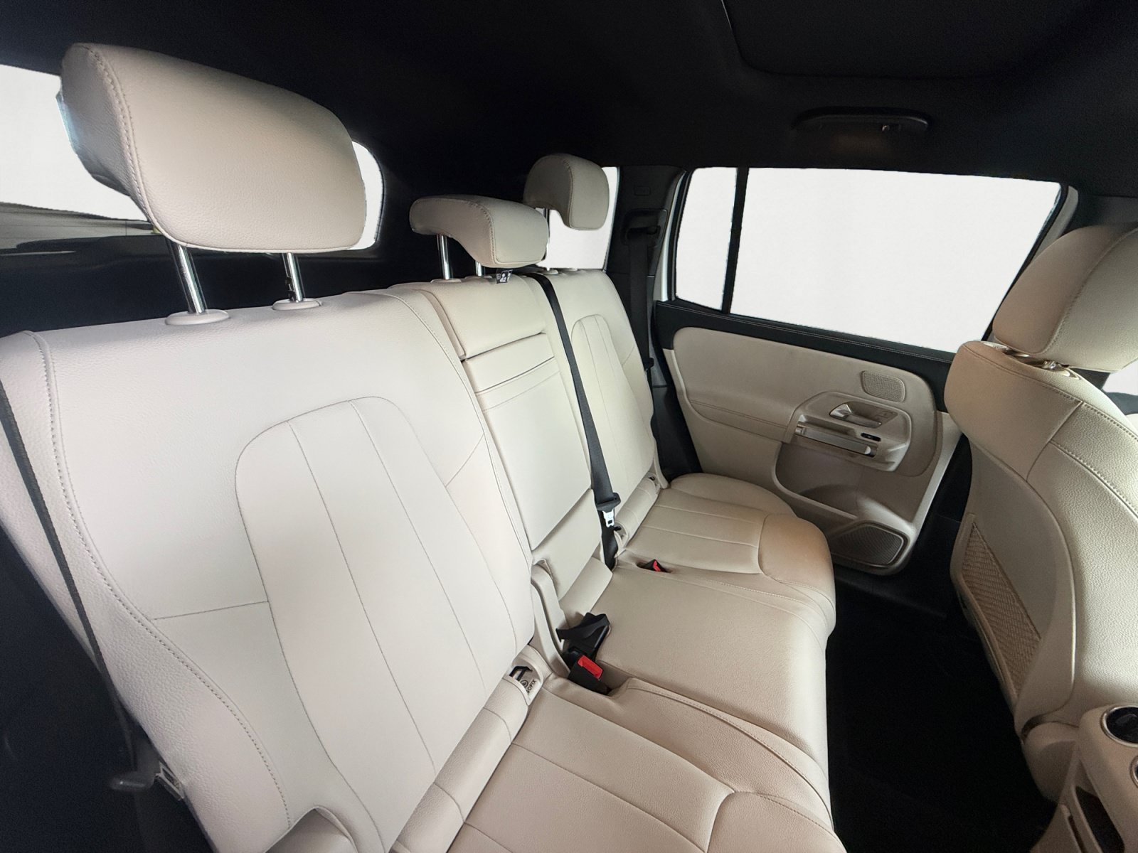 Used 2026 Mercedes-Benz GLB 250 image 18