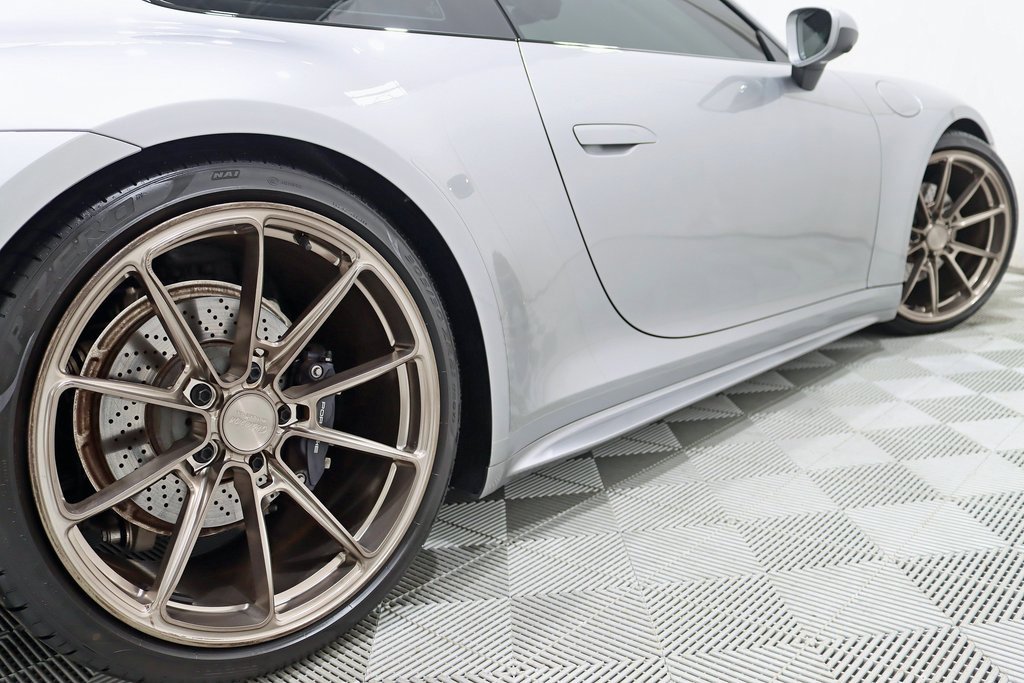Used 2023 Porsche 911 Carrera image 11