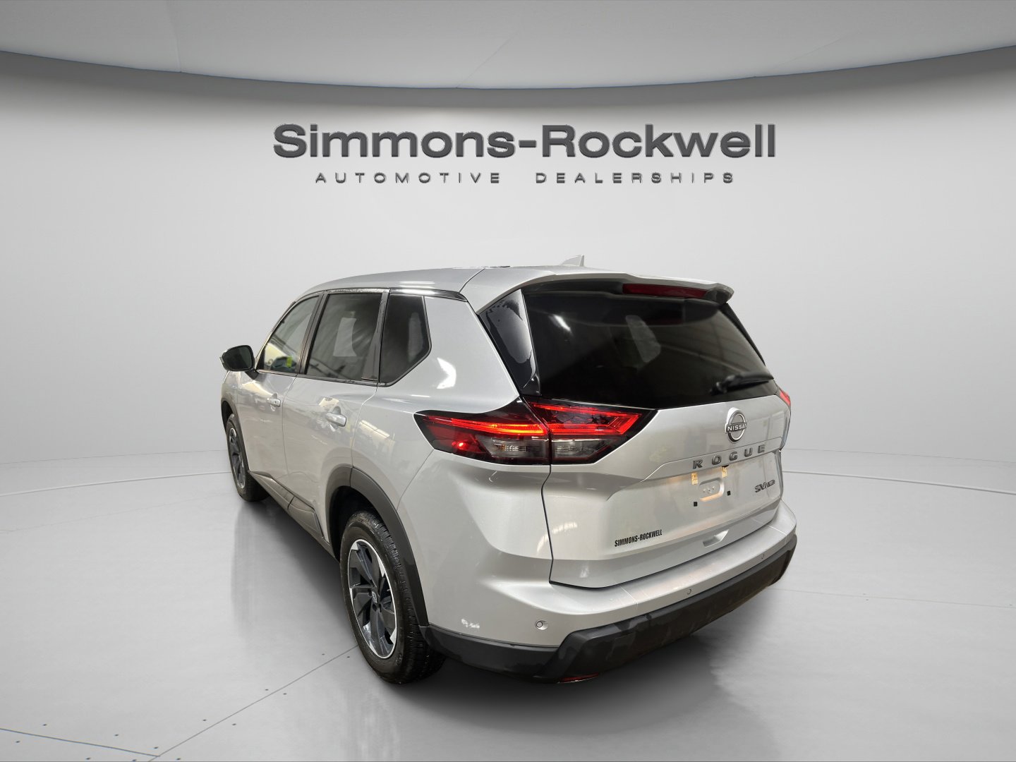 Used 2024 Nissan Rogue SV image 7