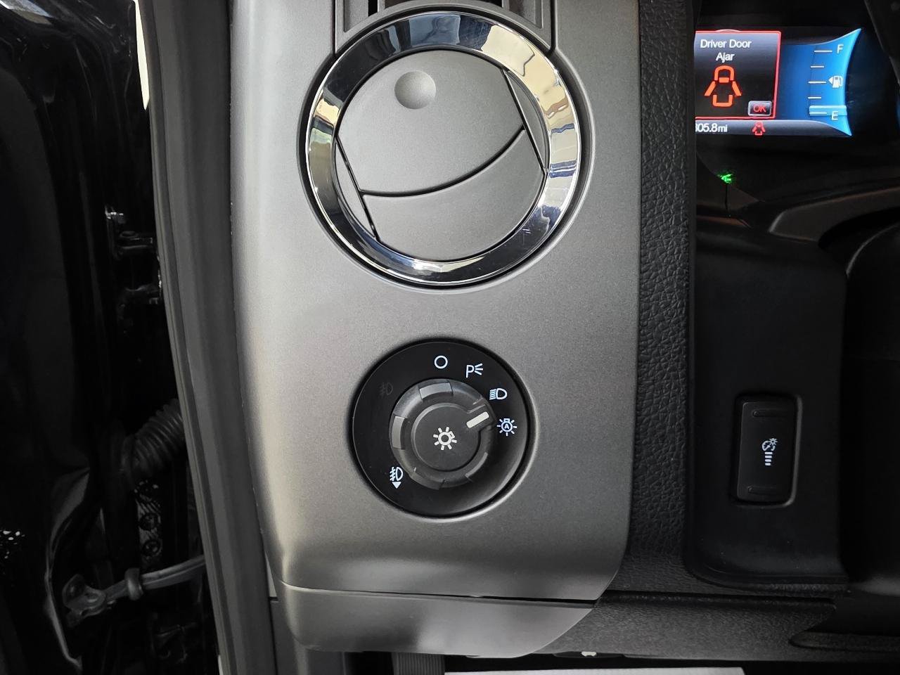Used 2017 Ford Expedition Platinum RWD image 34