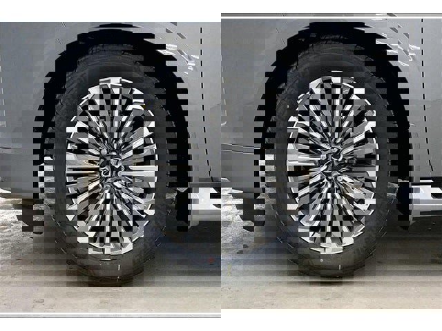 New 2026 INFINITI QX80 Luxe image 35