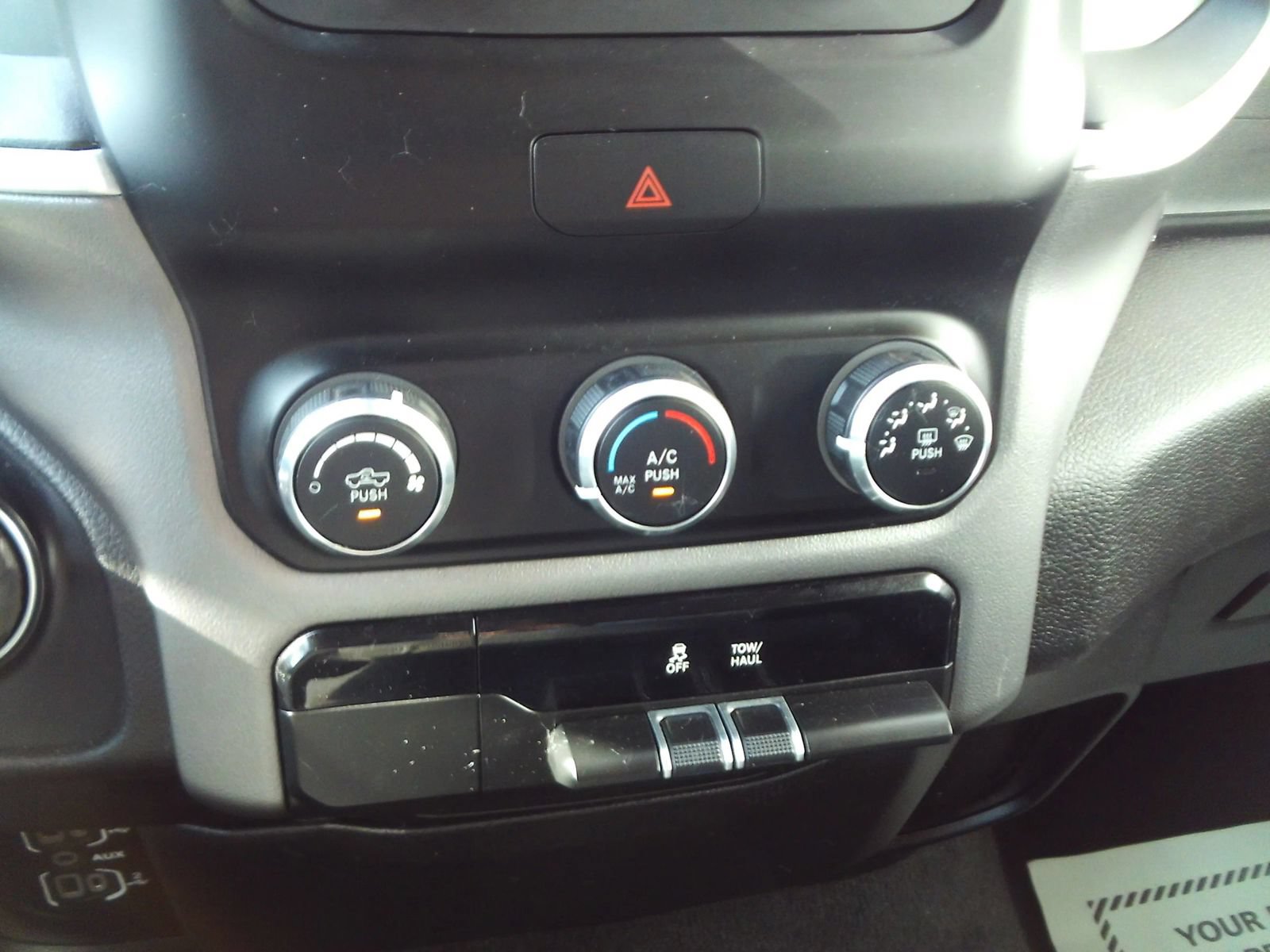 Used 2019 RAM 1500 Big Horn AWD/4WD image 30