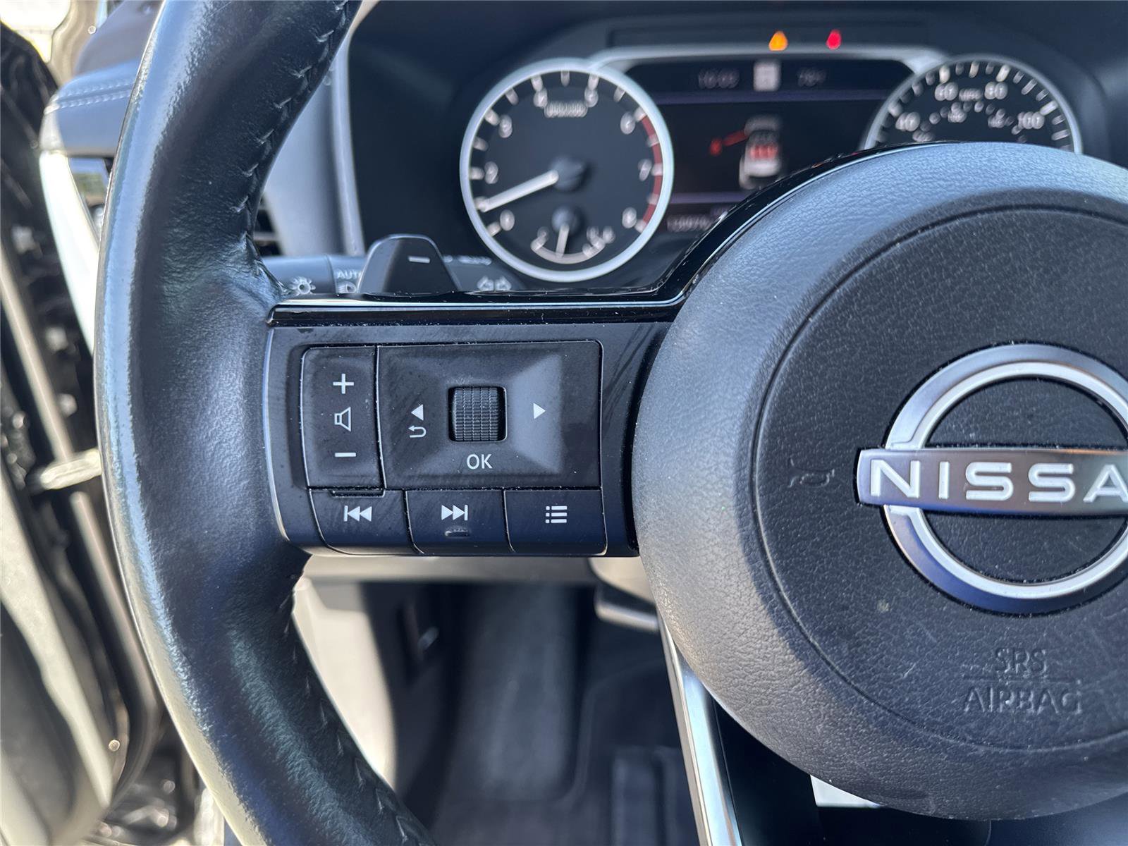Used 2023 Nissan Rogue SL w/ SL Premium Package FWD image 21