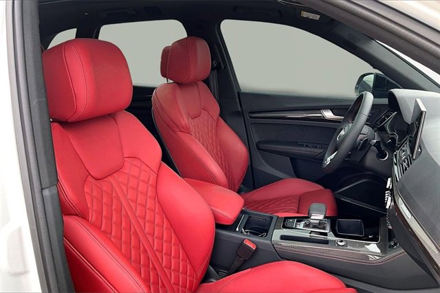 Used 2024 Audi SQ5 Prestige w/ Prestige Package image 7