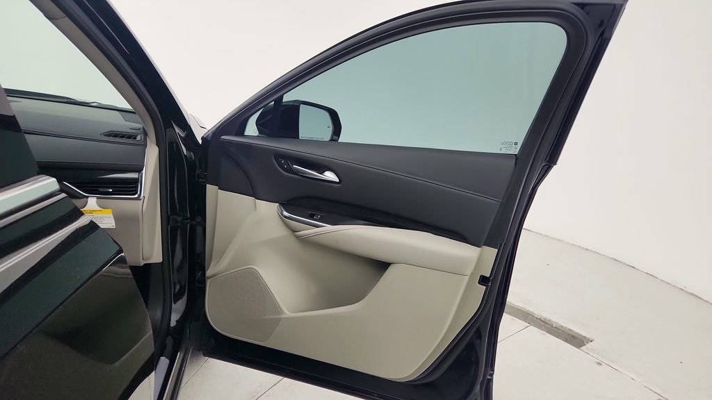 Certified 2023 Cadillac XT4 Premium Luxury w/ Cold Weather Package image 25
