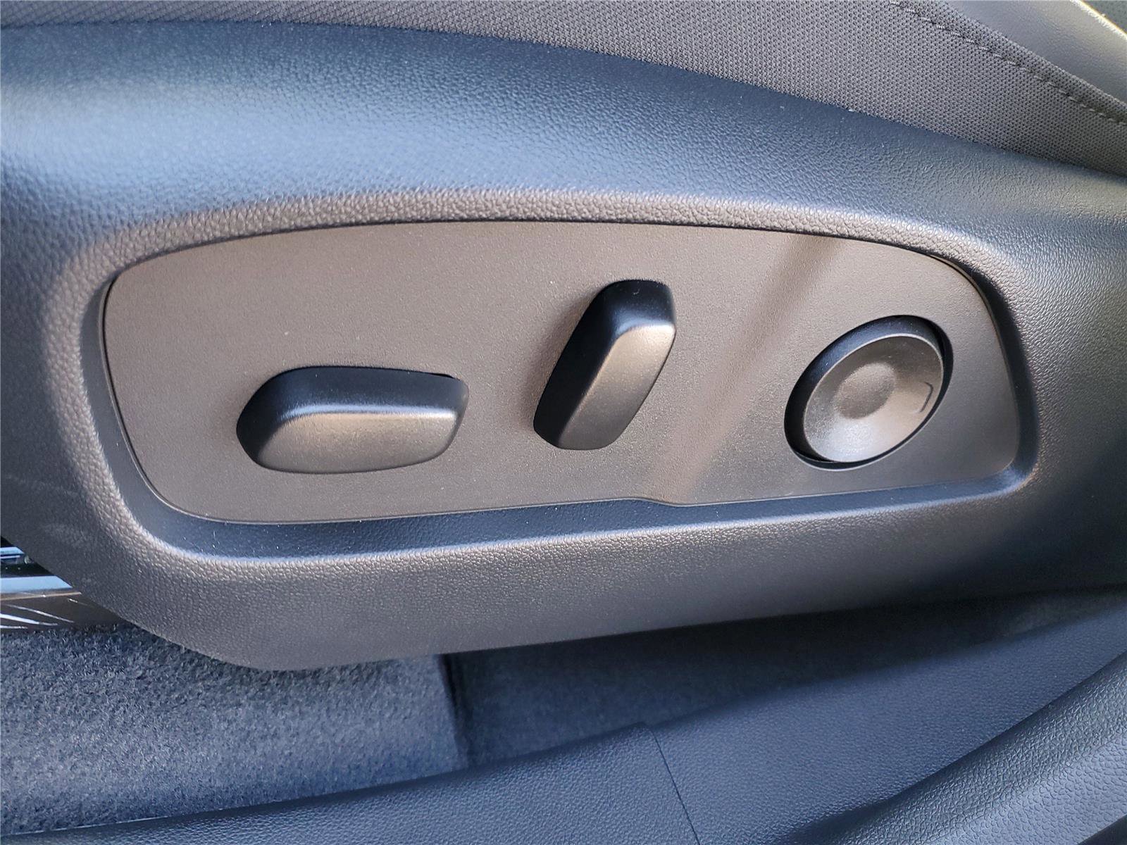 New 2026 GMC Terrain Elevation w/ Elevation Premium Package image 18