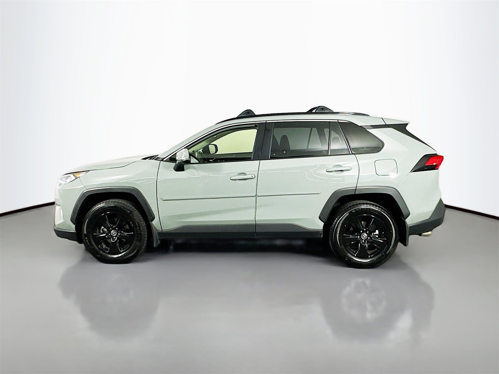 Certified 2020 Toyota RAV4 XLE image 4