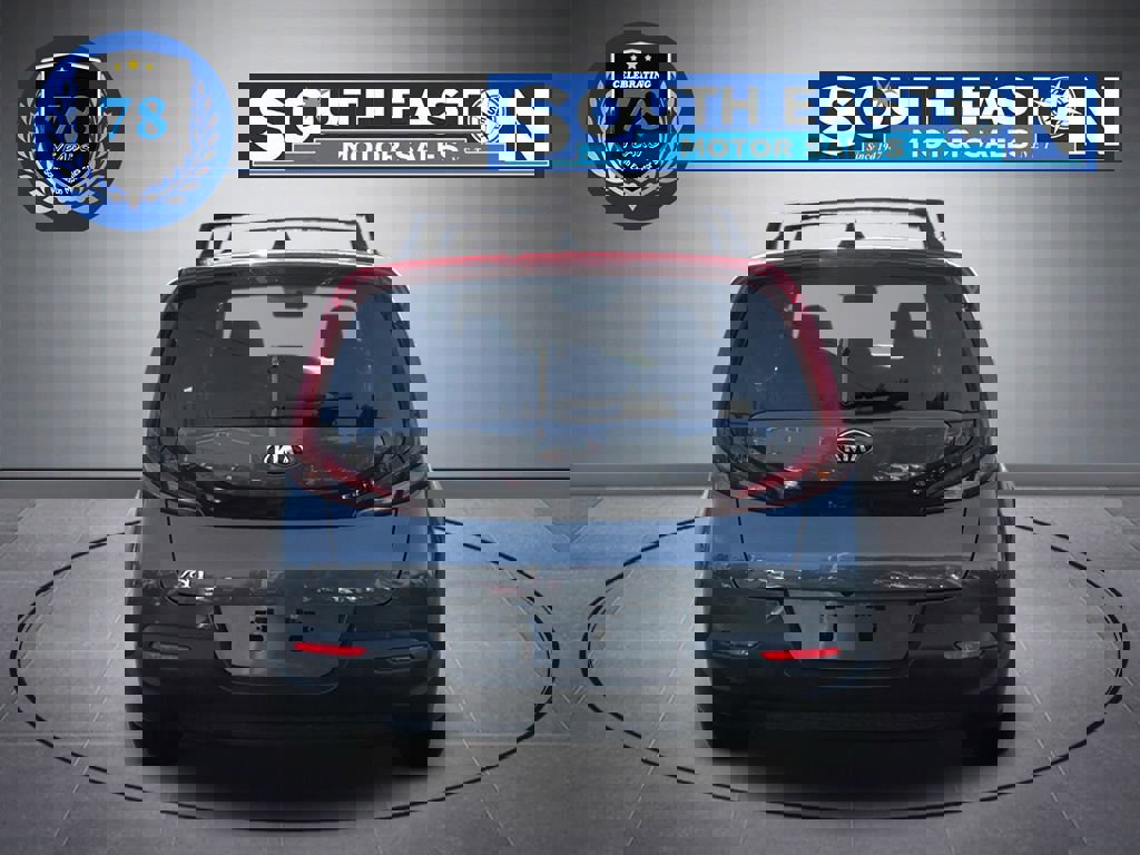 Used 2021 Kia Soul LX image 4