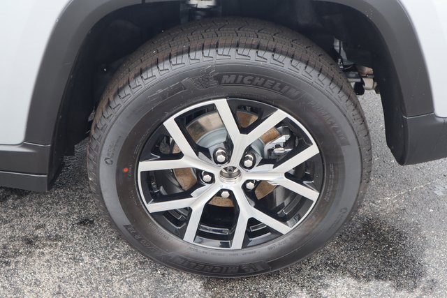 New 2025 Jeep Grand Cherokee Limited w/ Trailer Tow Package image 26