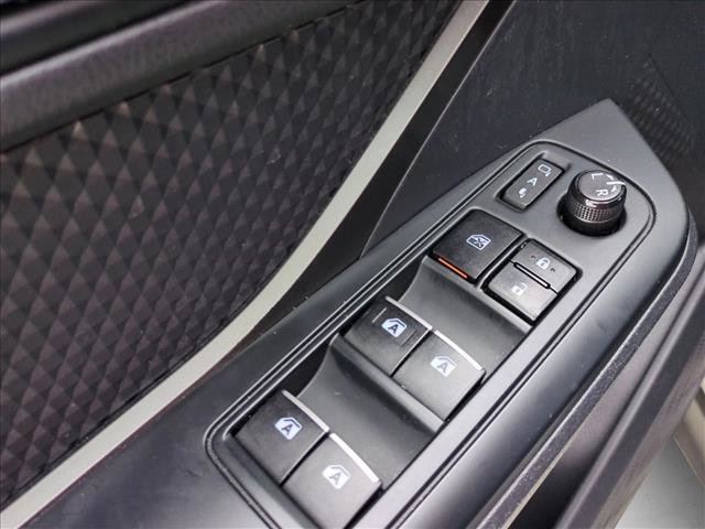 Used 2018 Toyota C-HR XLE FWD image 12