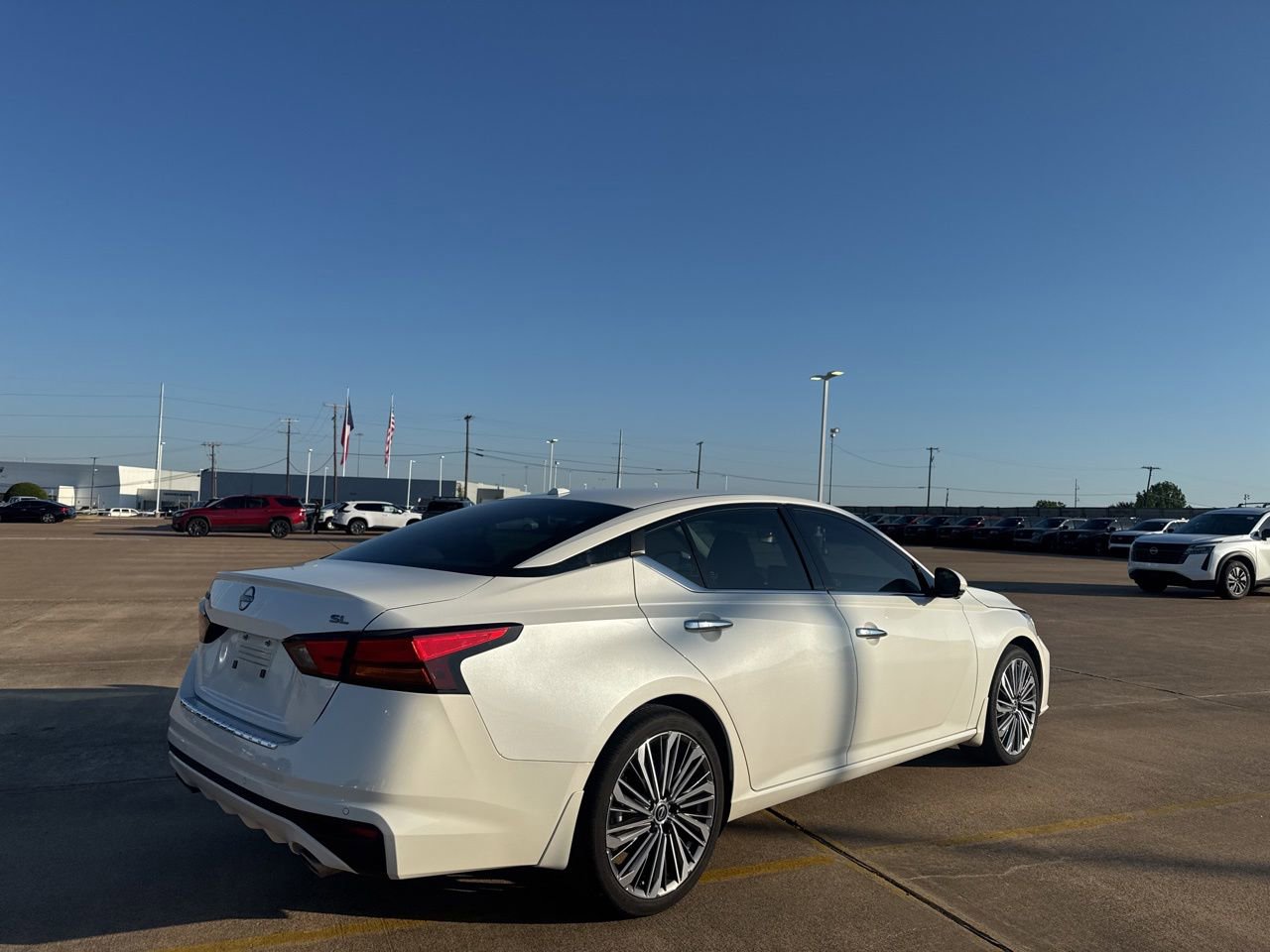 Certified 2023 Nissan Altima 2.5 SL FWD image 19