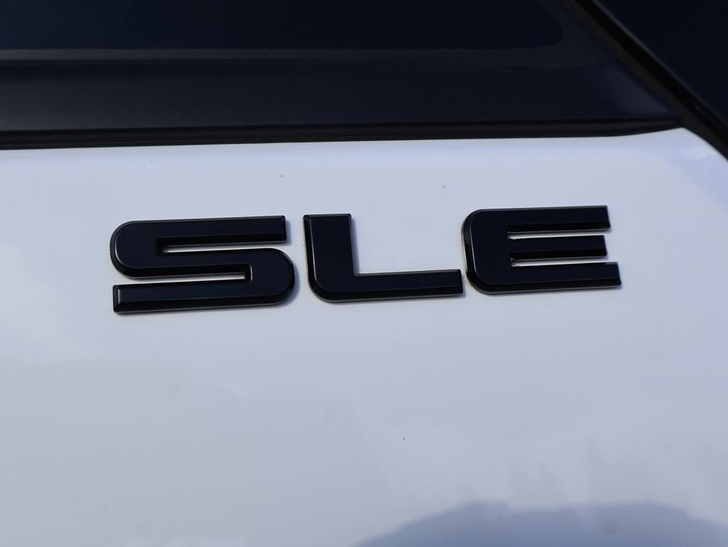 Used 2020 GMC Terrain SLE w/ Elevation Edition image 4