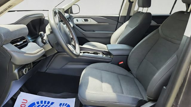 Certified 2025 Ford Explorer Active AWD/4WD image 11