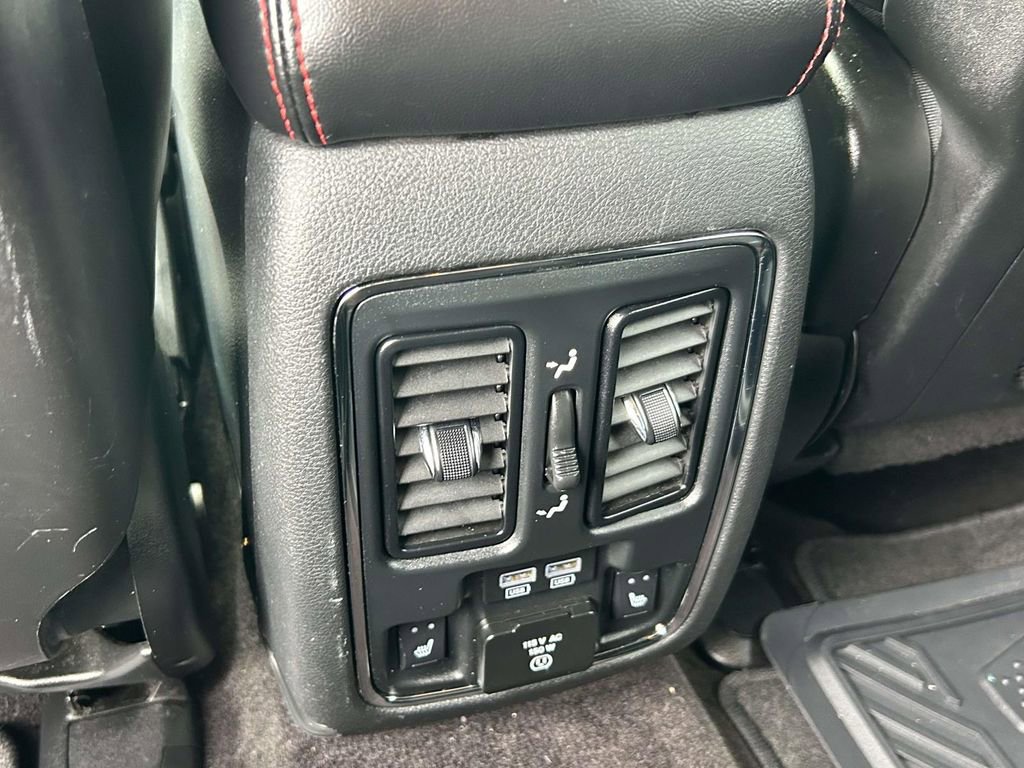 Used 2015 Dodge Durango R/T w/ Trailer Tow Group IV RWD image 17