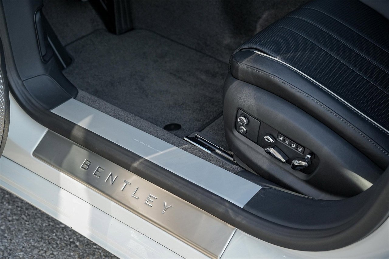 New 2026 Bentley Flying Spur Plug-In Hybrid image 30