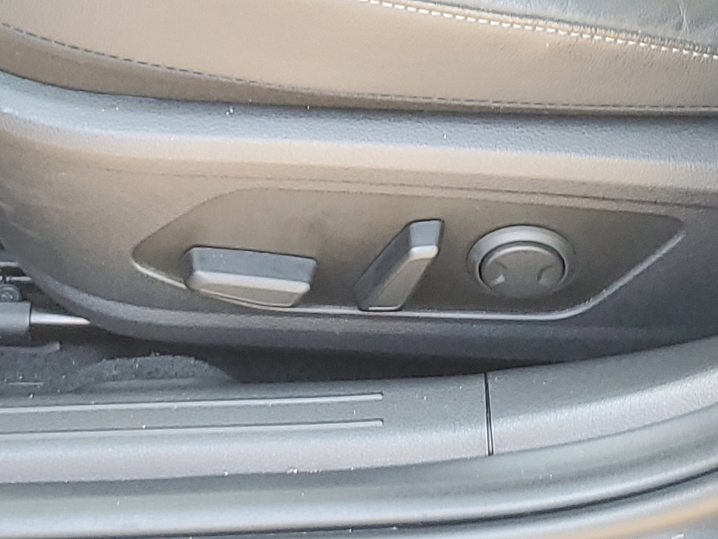 Certified 2025 Hyundai Sonata Limited FWD image 16