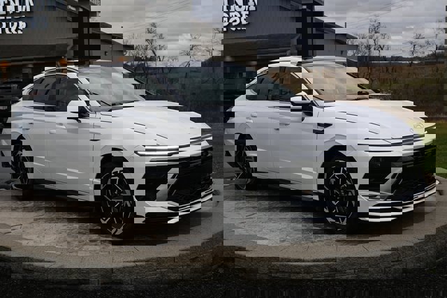 Used 2024 Hyundai Sonata SEL w/ Convenience Package image 3