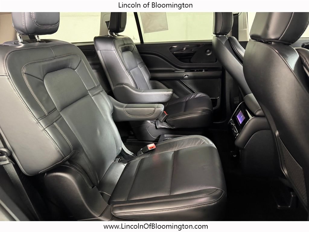 Used 2025 Lincoln Aviator Reserve AWD/4WD image 10