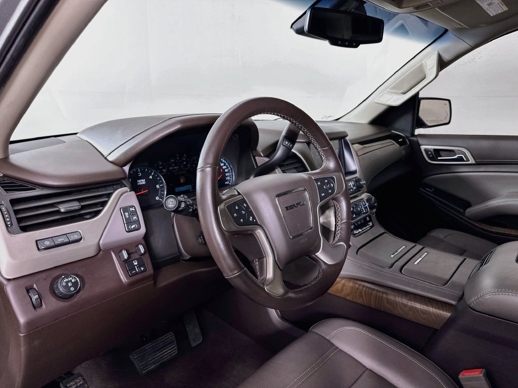 Used 2019 GMC Yukon Denali RWD image 9