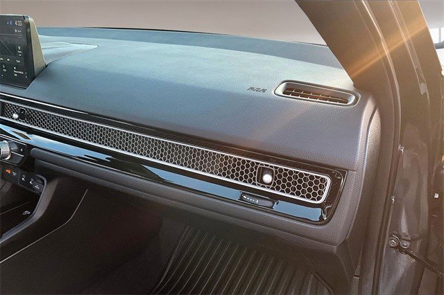 Certified 2025 Honda Civic Sport Touring image 24