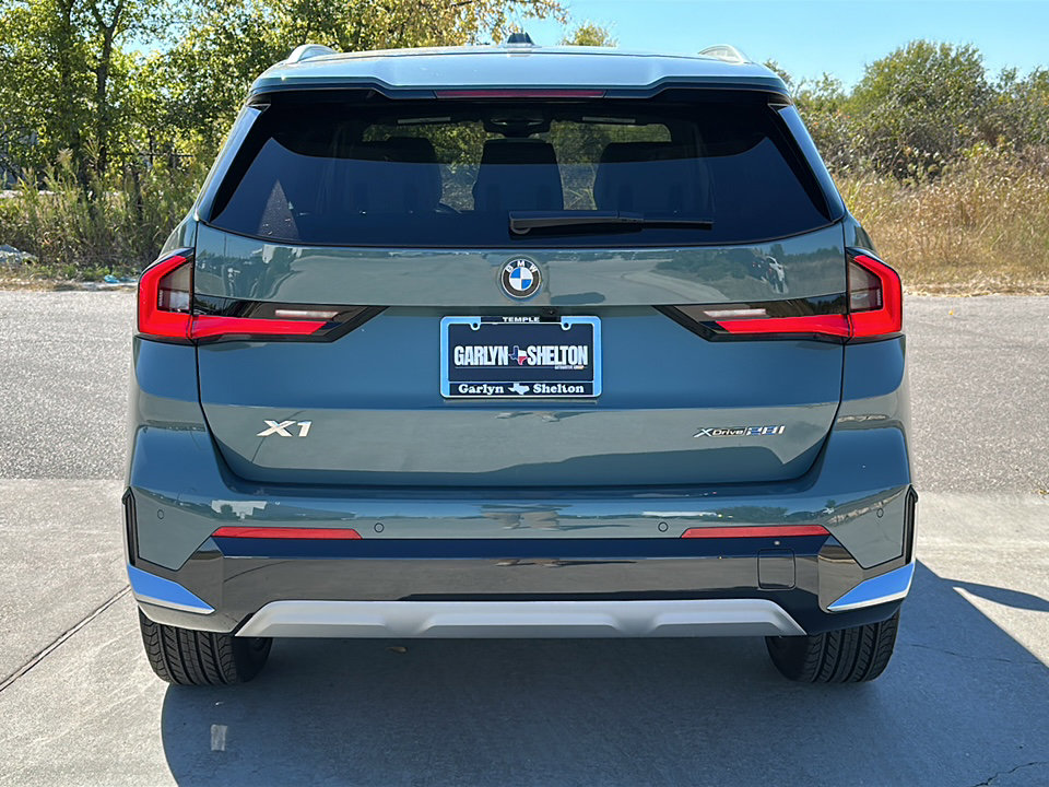 New 2026 BMW X1 xDrive28i w/ Technology Package AWD/4WD image 7