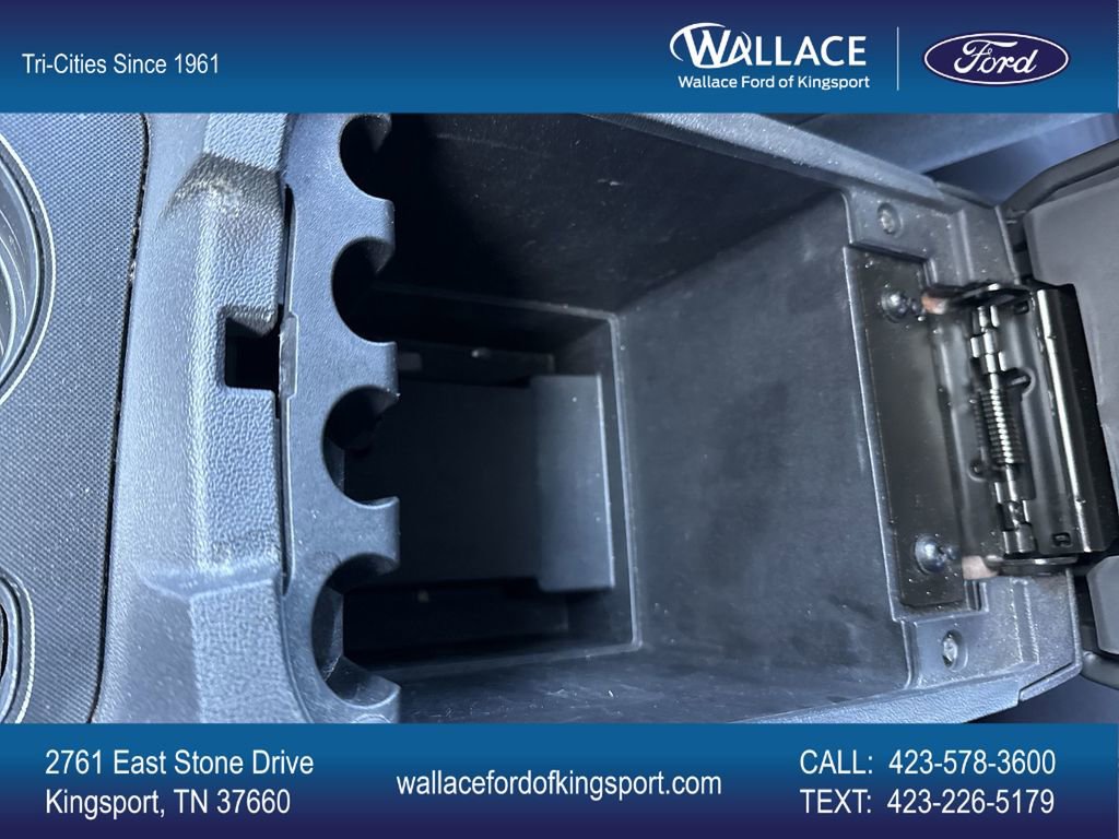 Used 2010 Dodge Challenger SE image 29