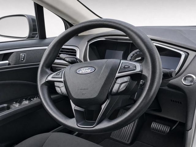 Used 2020 Ford Fusion SE FWD image 22