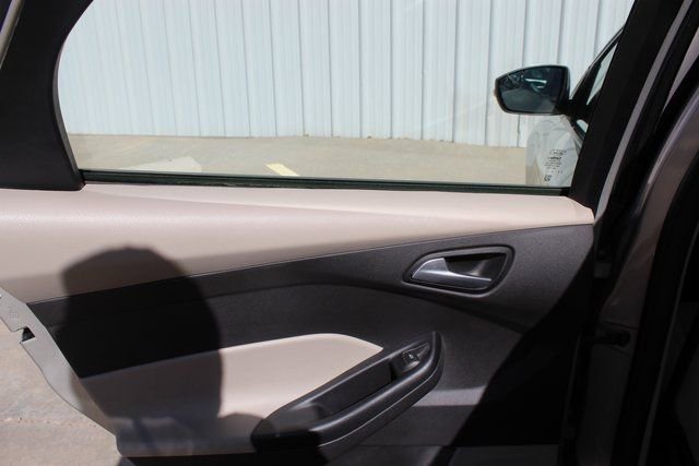 Used 2016 Ford Focus SE image 17