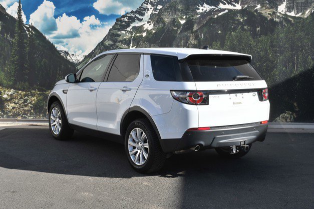 Used 2018 Land Rover Discovery Sport SE image 9