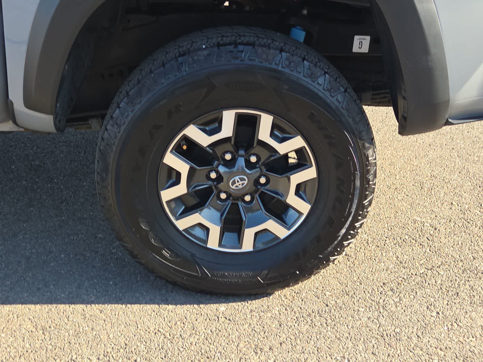 Used 2020 Toyota Tacoma TRD Off-Road AWD/4WD image 16