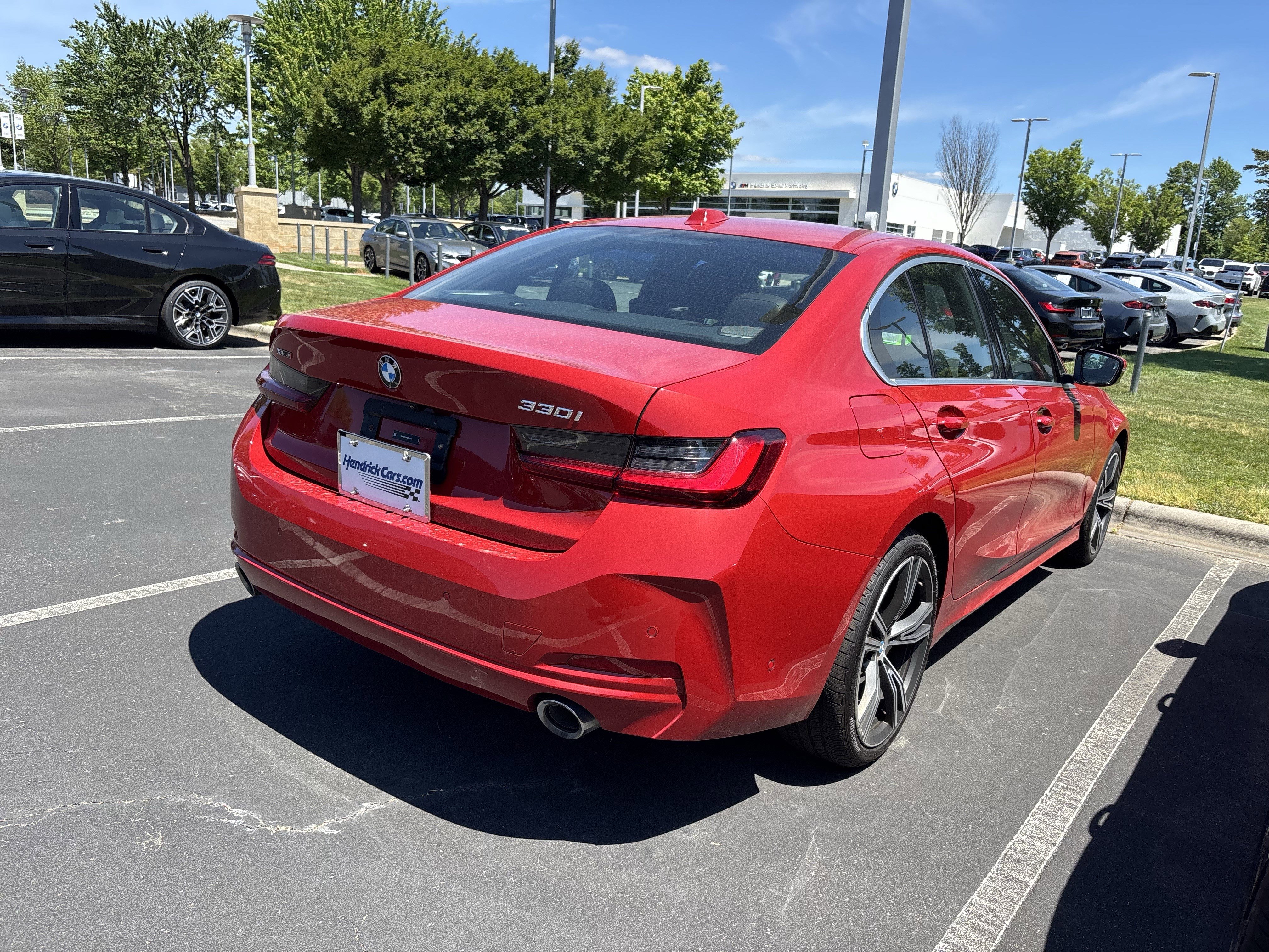 Certified 2024 BMW 330i xDrive Sedan w/ Premium Package AWD/4WD image 22