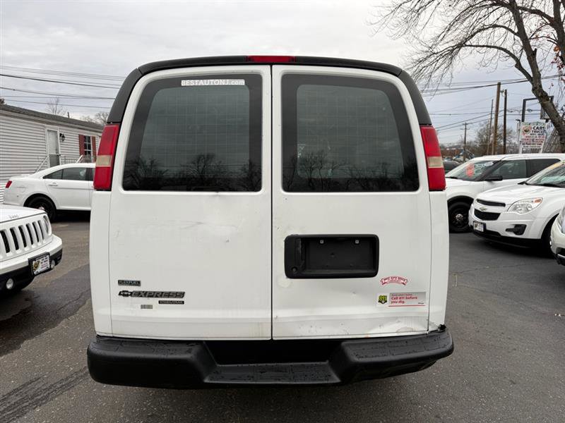 Used 2011 Chevrolet Express 2500 image 7