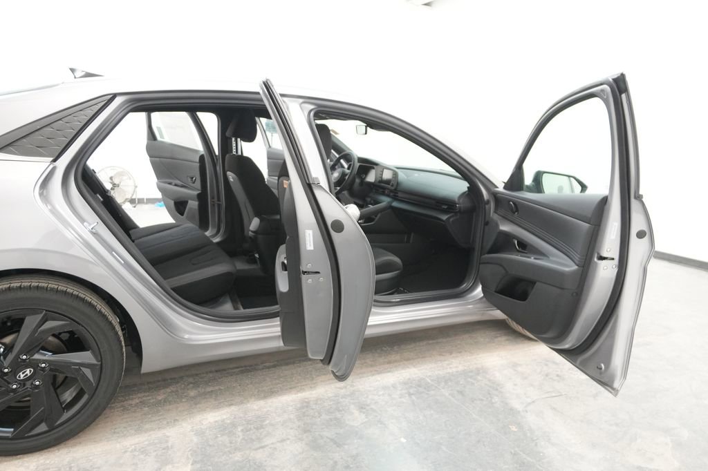 New 2026 Hyundai Elantra SEL Sport image 25