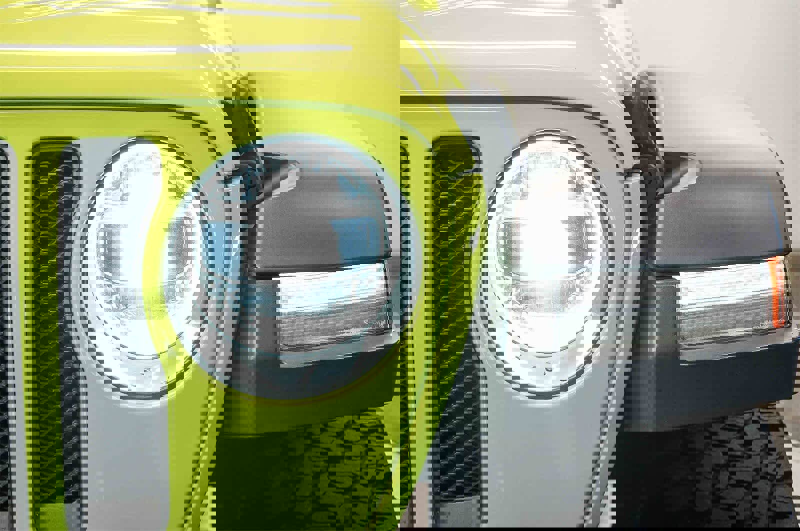 Used 2021 Jeep Wrangler Unlimited Rubicon w/ Xtreme Recon 35" Tire Package image 7