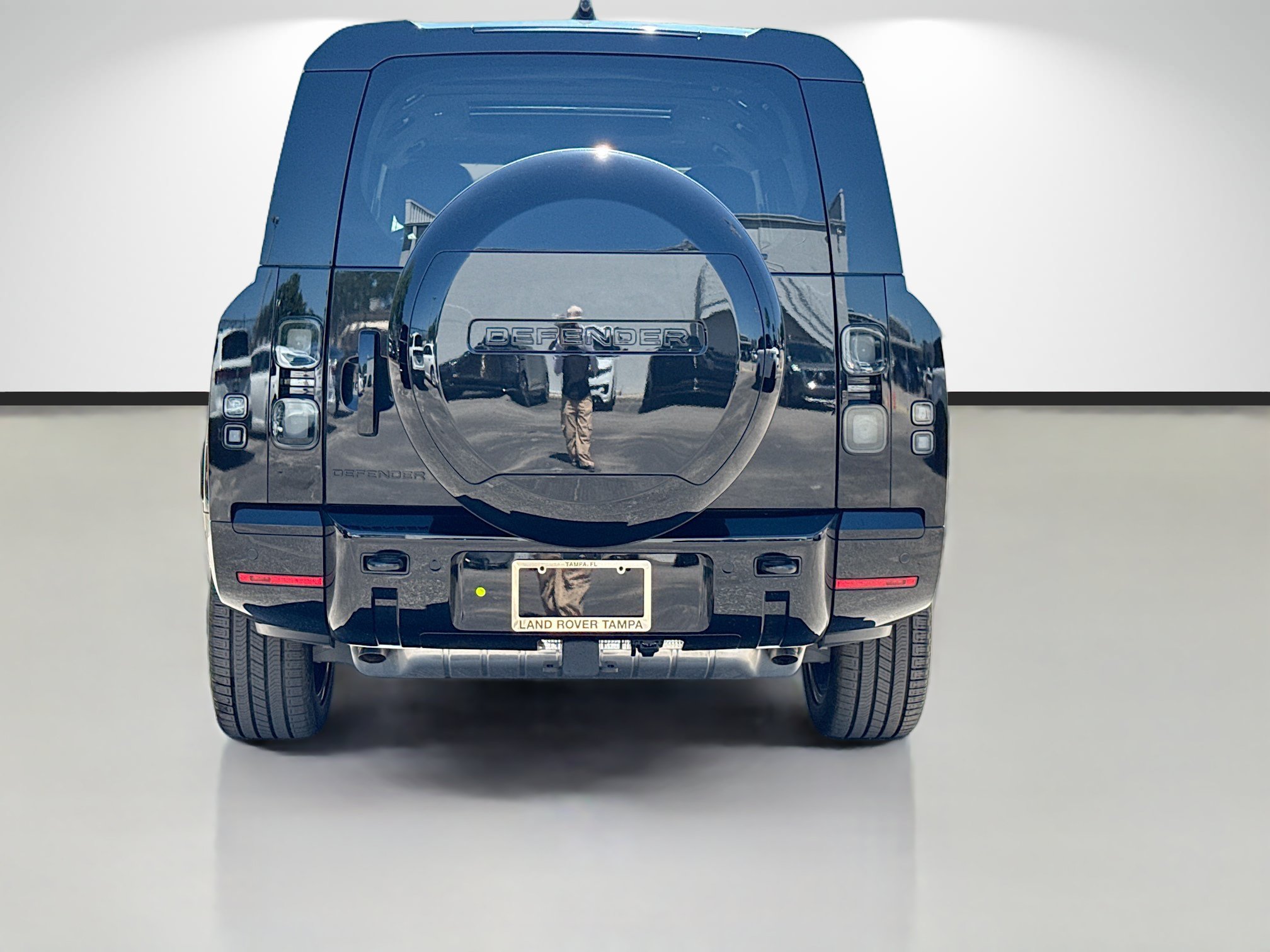 New 2026 Land Rover Defender 130 X AWD/4WD image 4