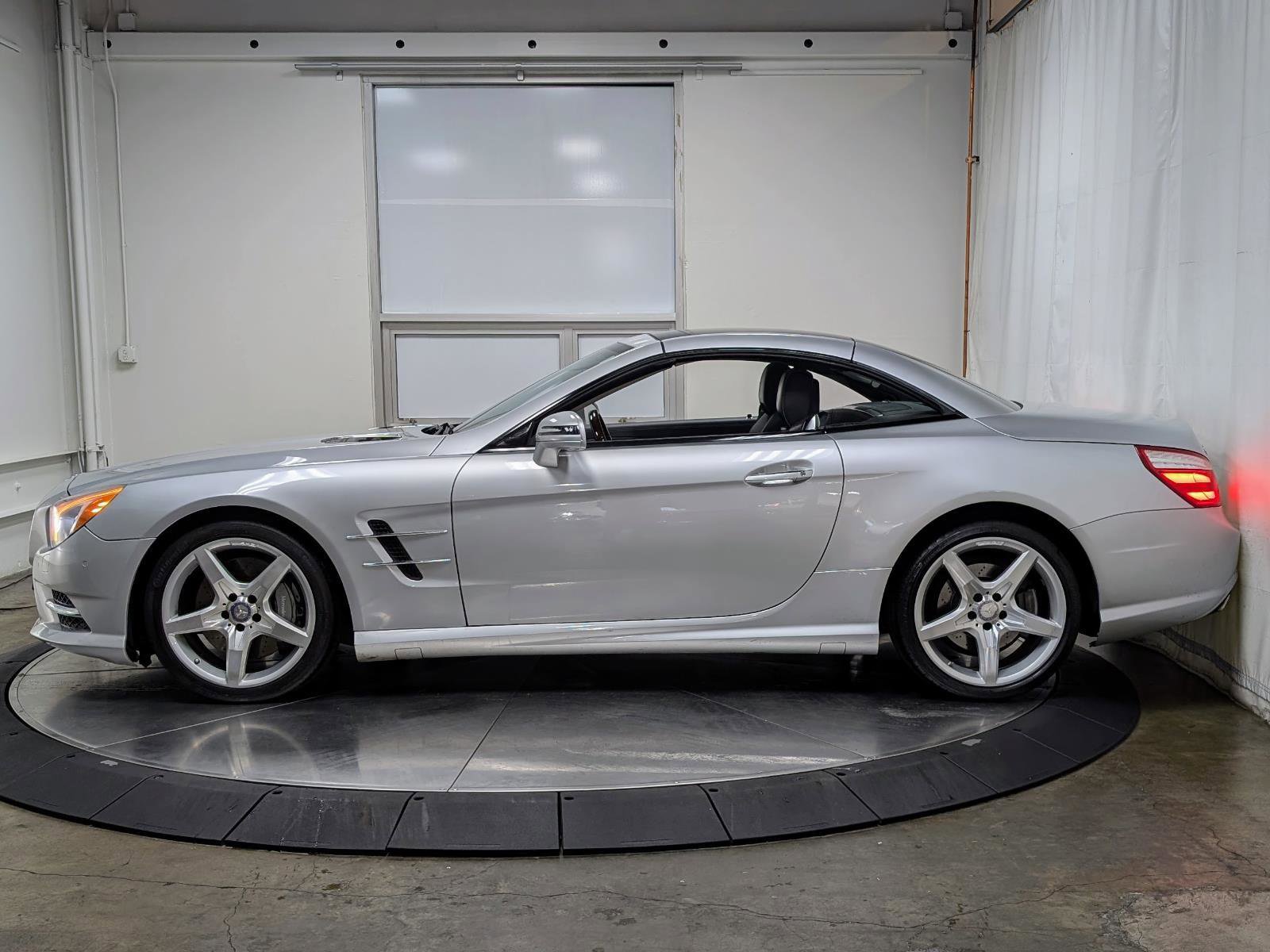 Used 2013 Mercedes-Benz SL 550 w/ Premium Pkg image 14