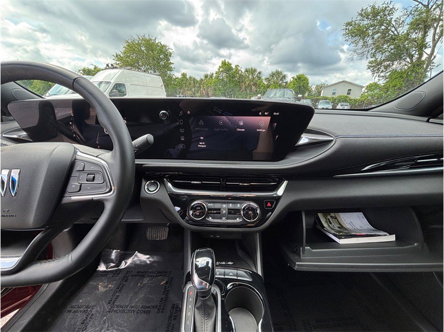 Used 2025 Buick Envista Sport Touring w/ Convenience I Package FWD image 11