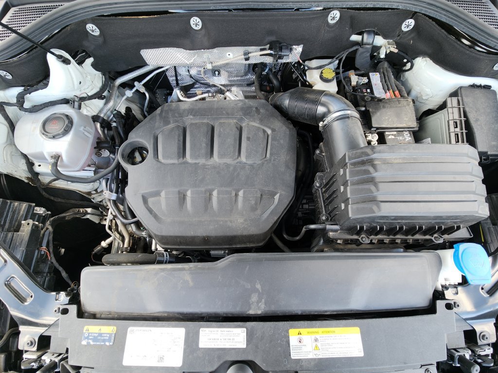 Used 2025 Volkswagen Atlas Peak Edition SE AWD/4WD image 24